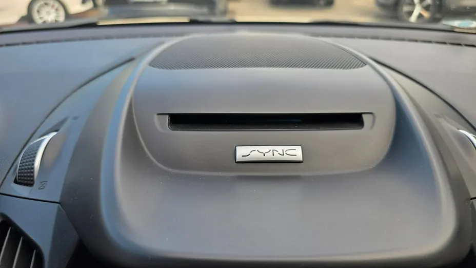 FORD Escape -