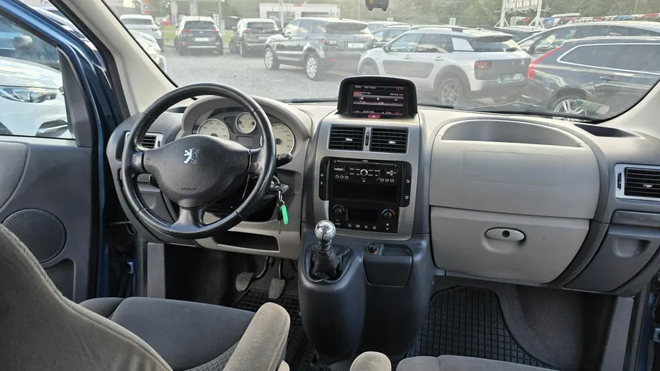 PEUGEOT Expert -