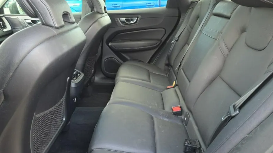 VOLVO XC60 -