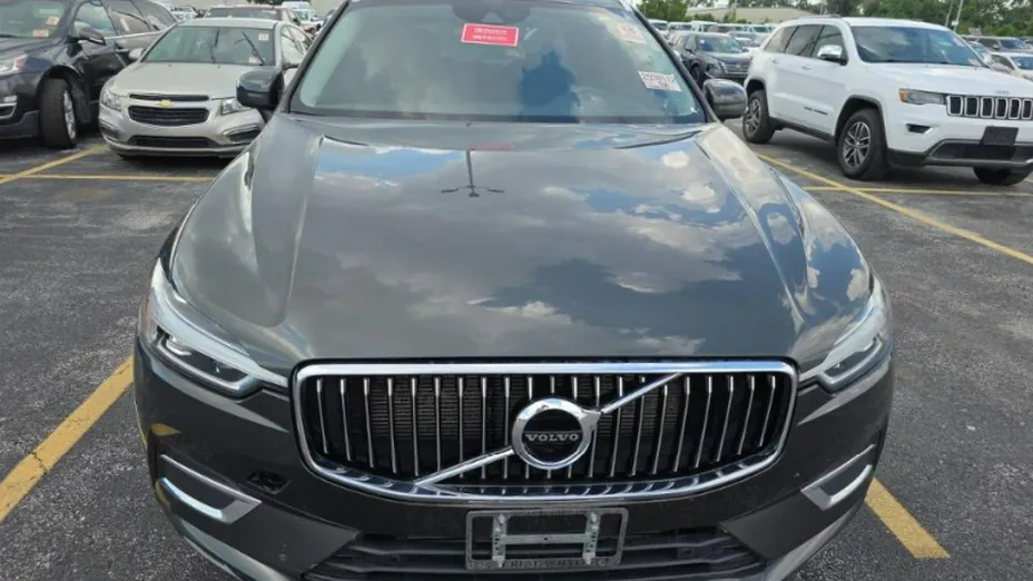 VOLVO XC60 -