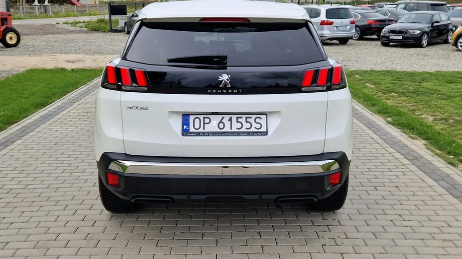 PEUGEOT 3008 -