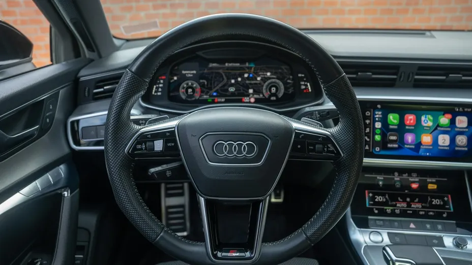 AUDI A6 -