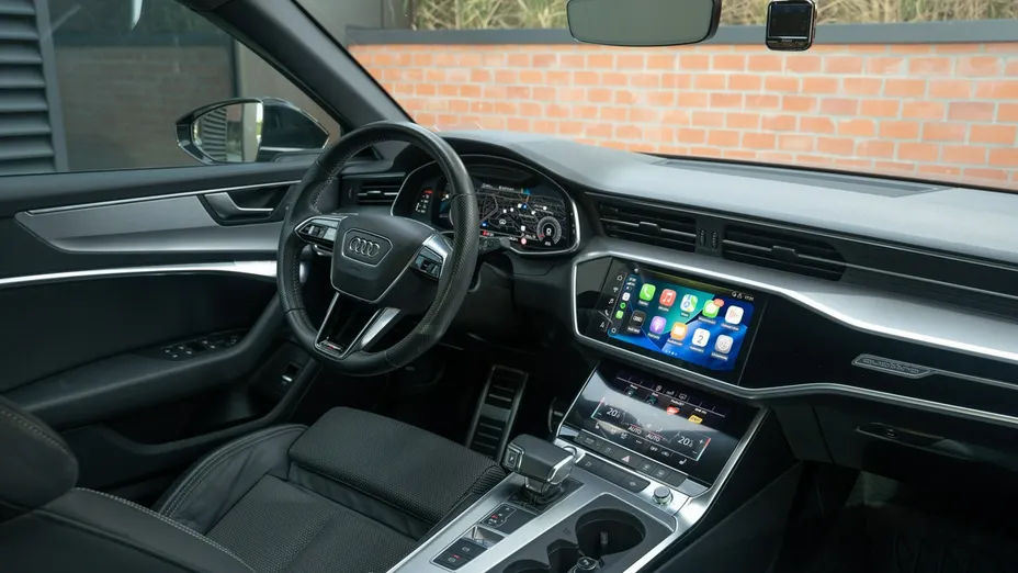 AUDI A6 -