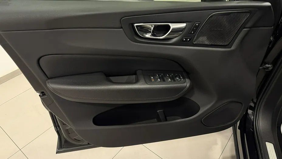 VOLVO XC60 -
