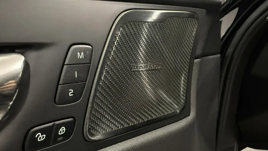 VOLVO XC60 -