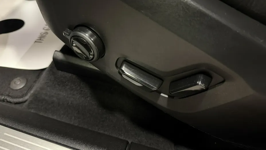 VOLVO XC60 -