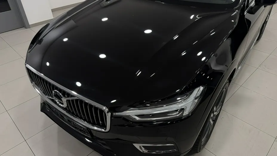 VOLVO XC60 -