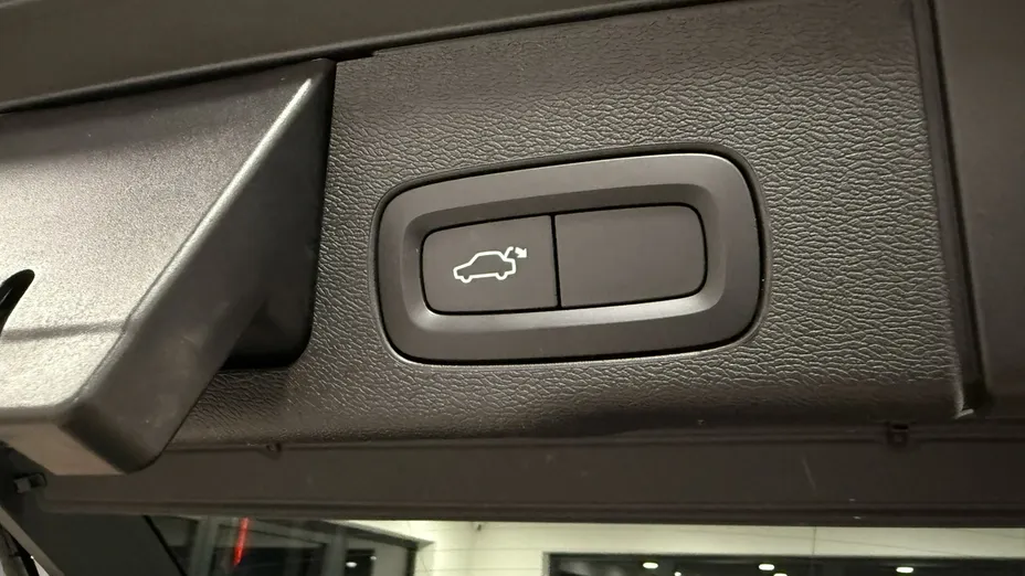 VOLVO XC60 -