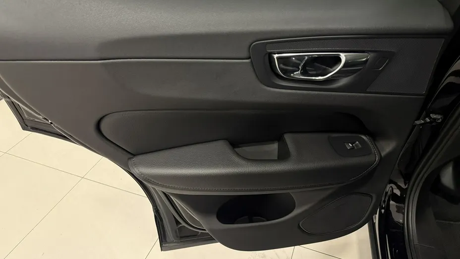 VOLVO XC60 -