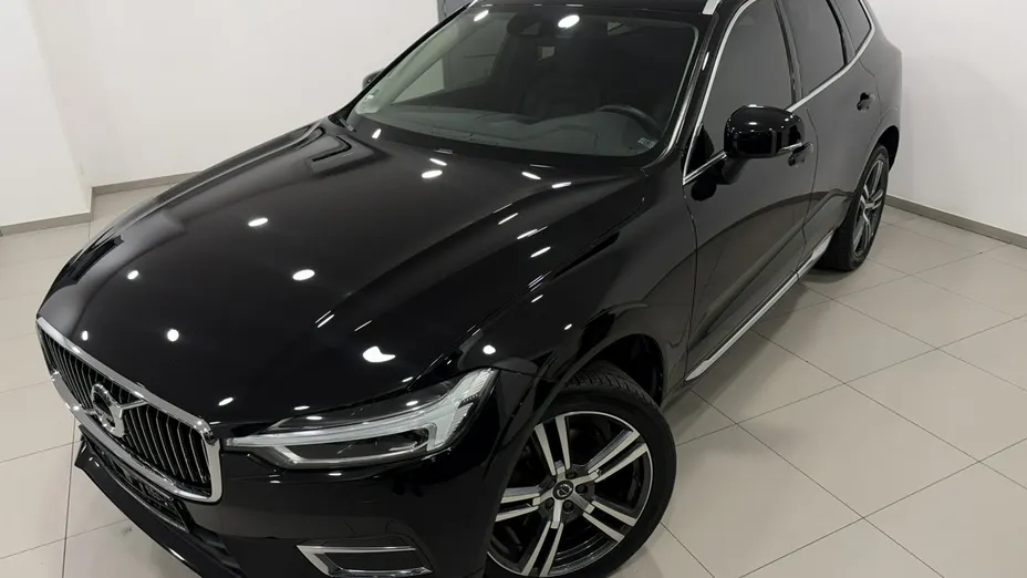 VOLVO XC60 -