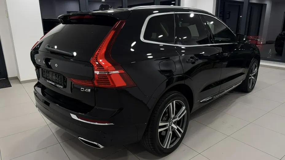VOLVO XC60 -