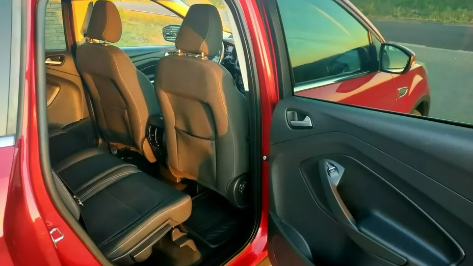 FORD Kuga -