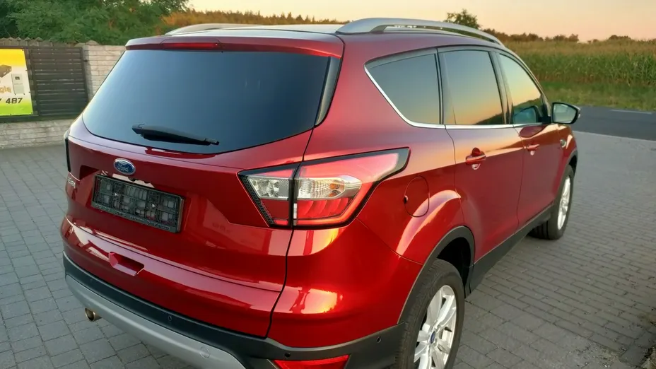 FORD Kuga -