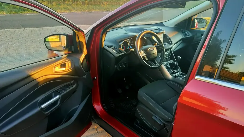 FORD Kuga -
