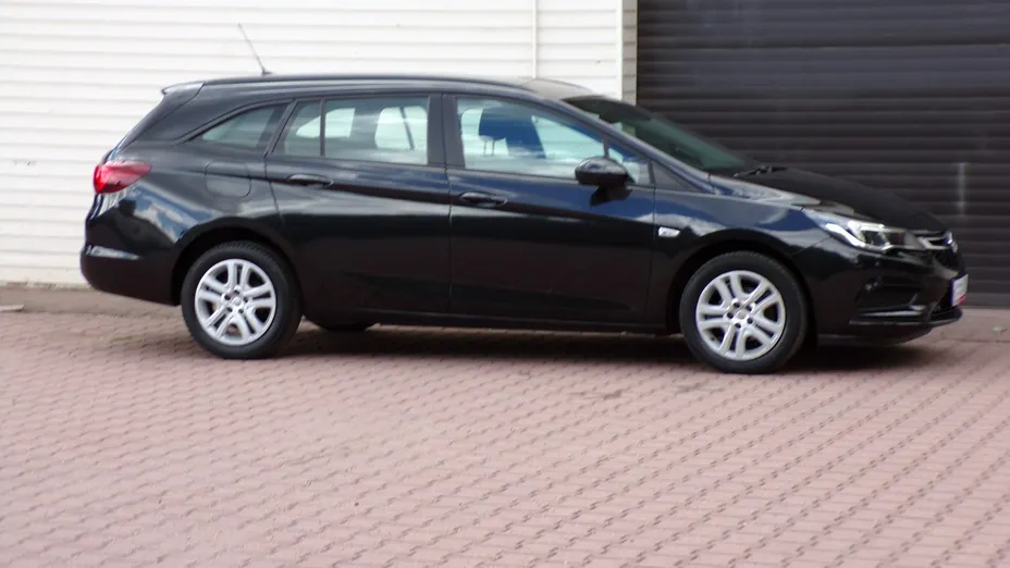 OPEL Astra -