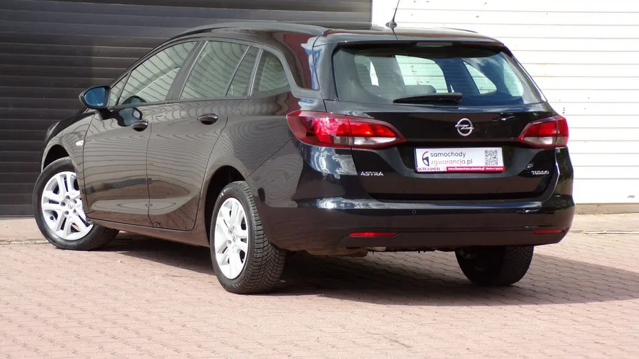 OPEL Astra -
