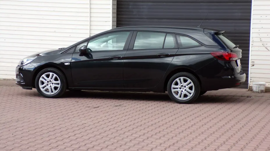 OPEL Astra -