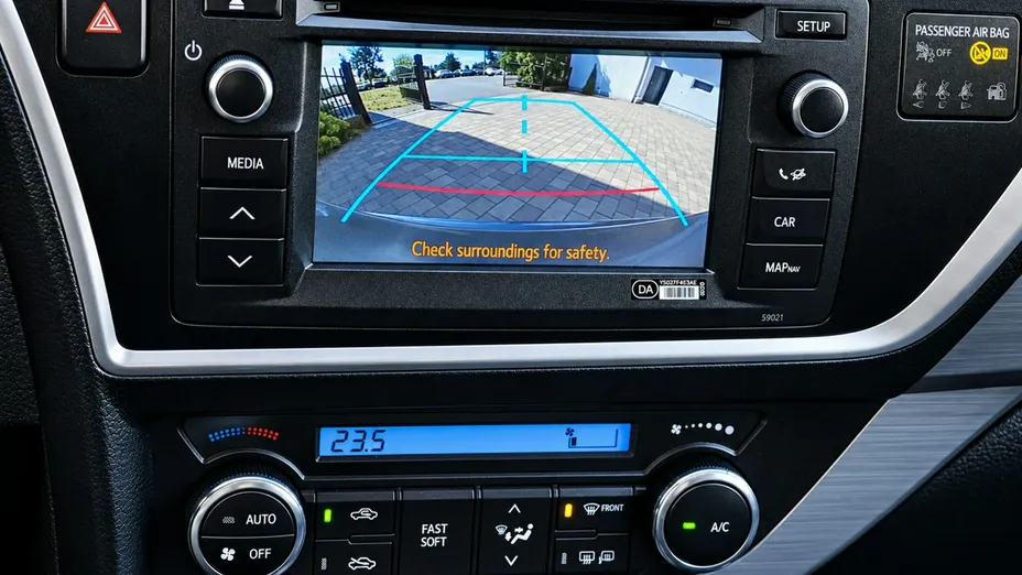 TOYOTA Auris -