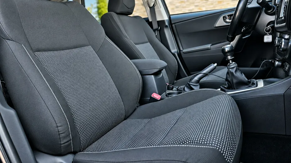 TOYOTA Auris -