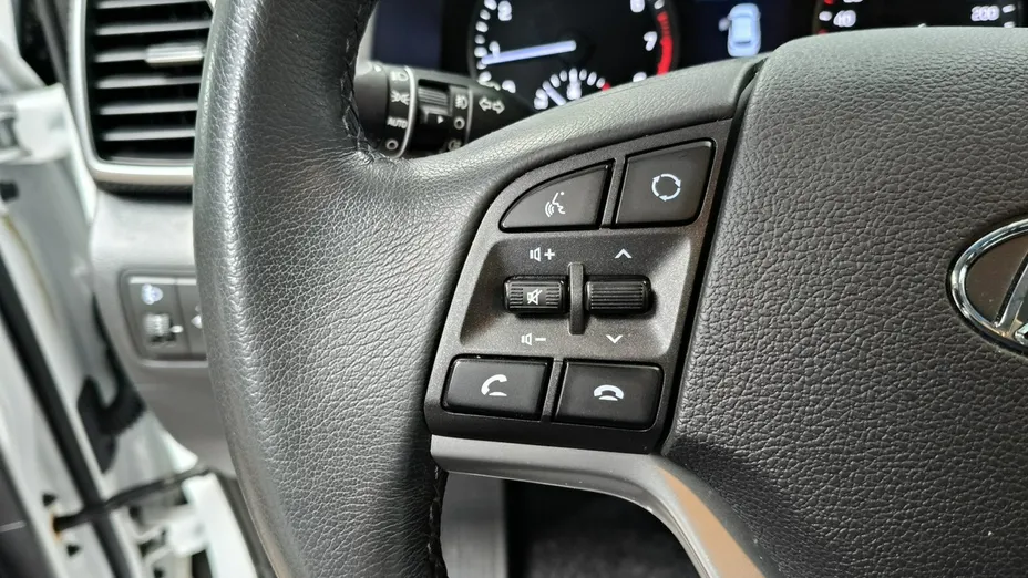 HYUNDAI Tucson -