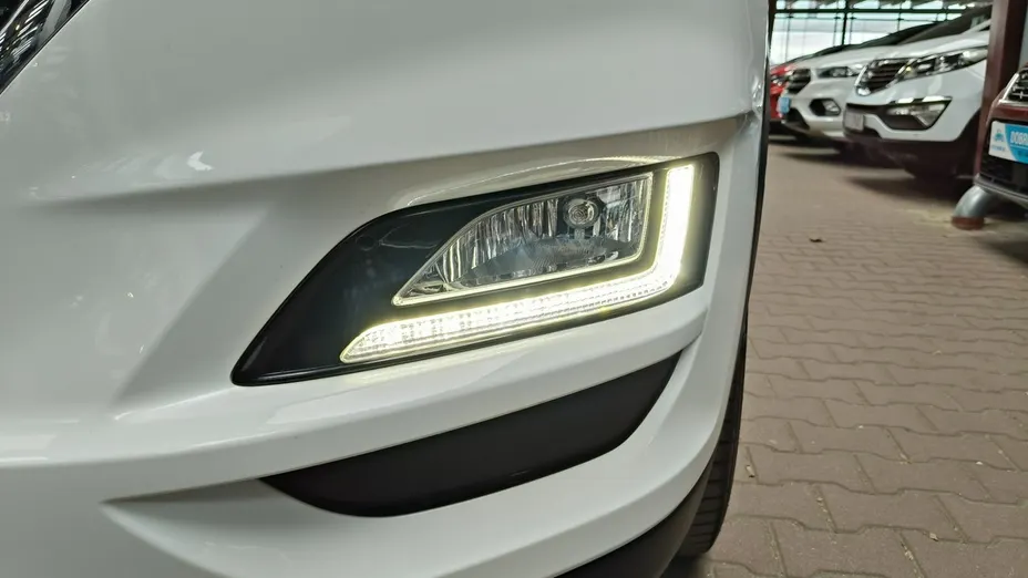 HYUNDAI Tucson -