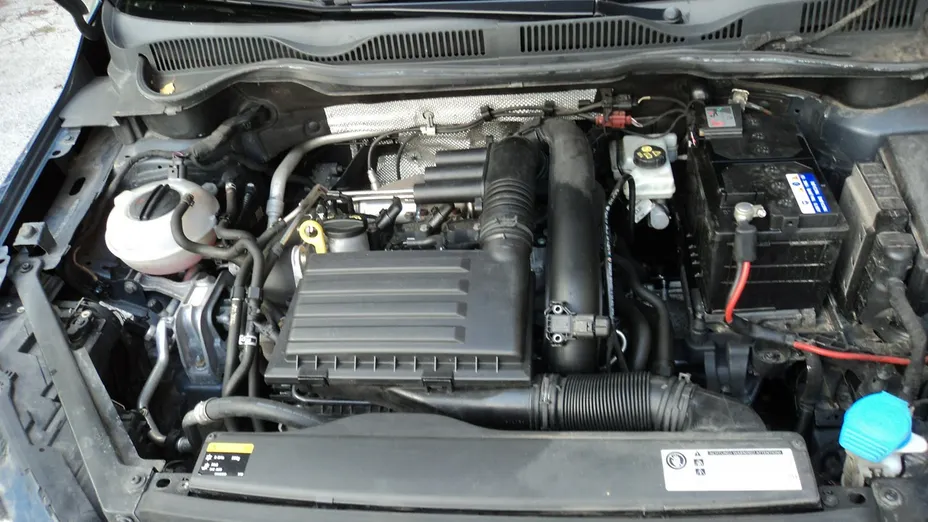 VOLKSWAGEN Golf Sportsvan -