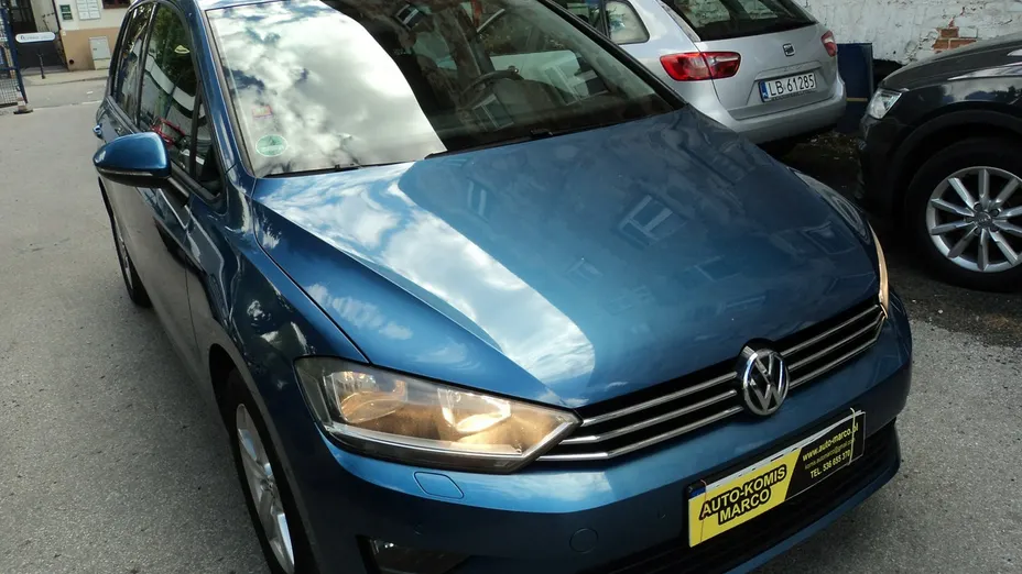 VOLKSWAGEN Golf Sportsvan -