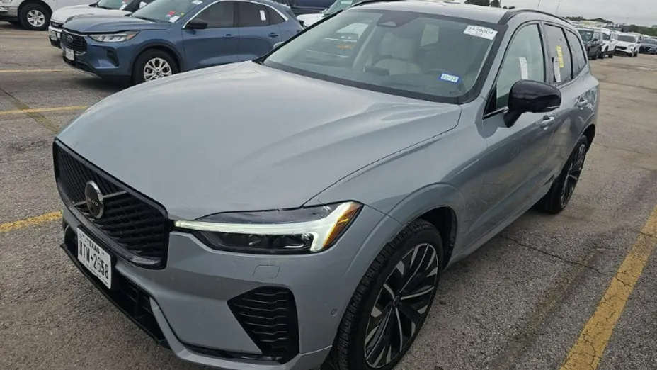 VOLVO XC60 -