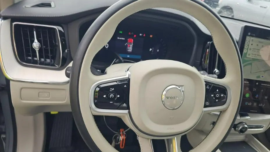 VOLVO XC60 -
