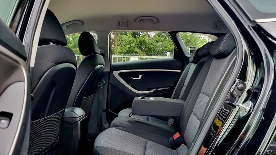 HYUNDAI i30 -