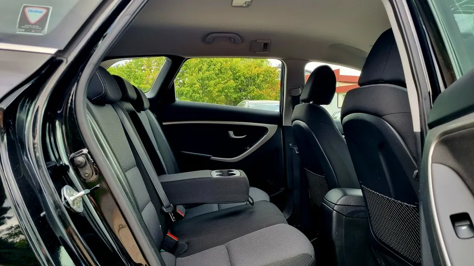 HYUNDAI i30 -