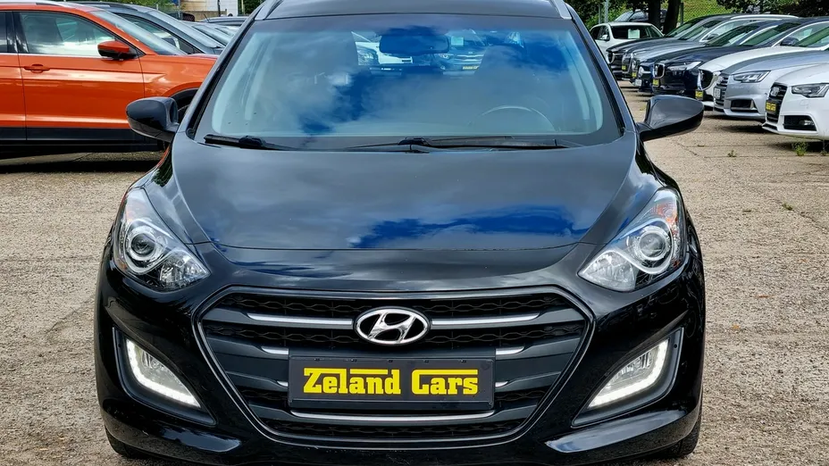 HYUNDAI i30 -