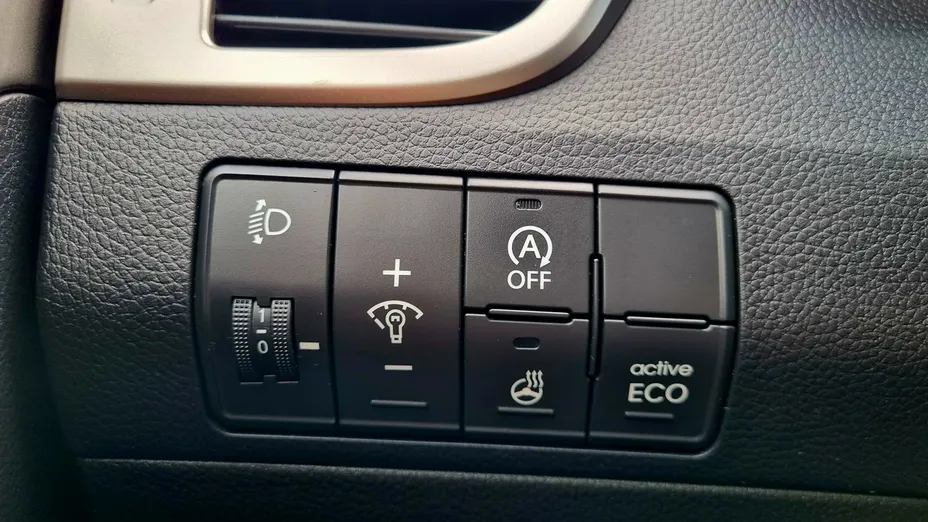HYUNDAI i30 -
