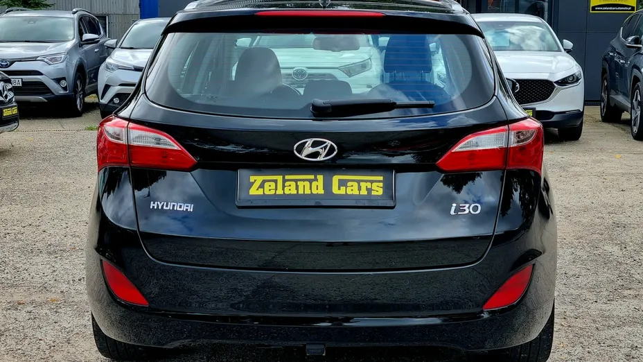 HYUNDAI i30 -
