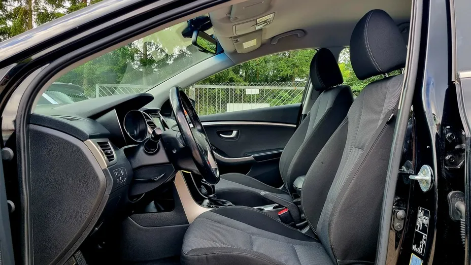 HYUNDAI i30 -