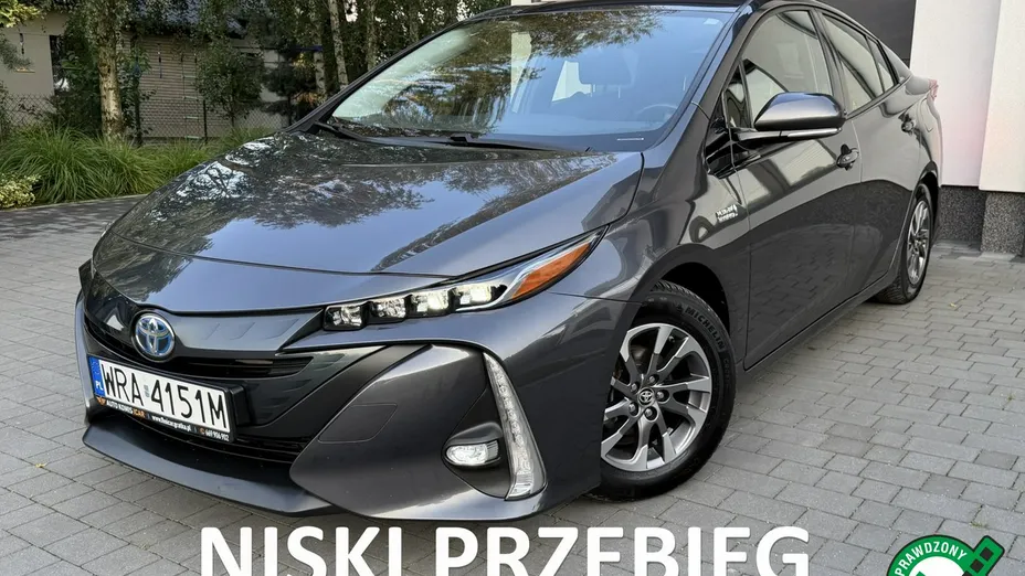 TOYOTA Prius -