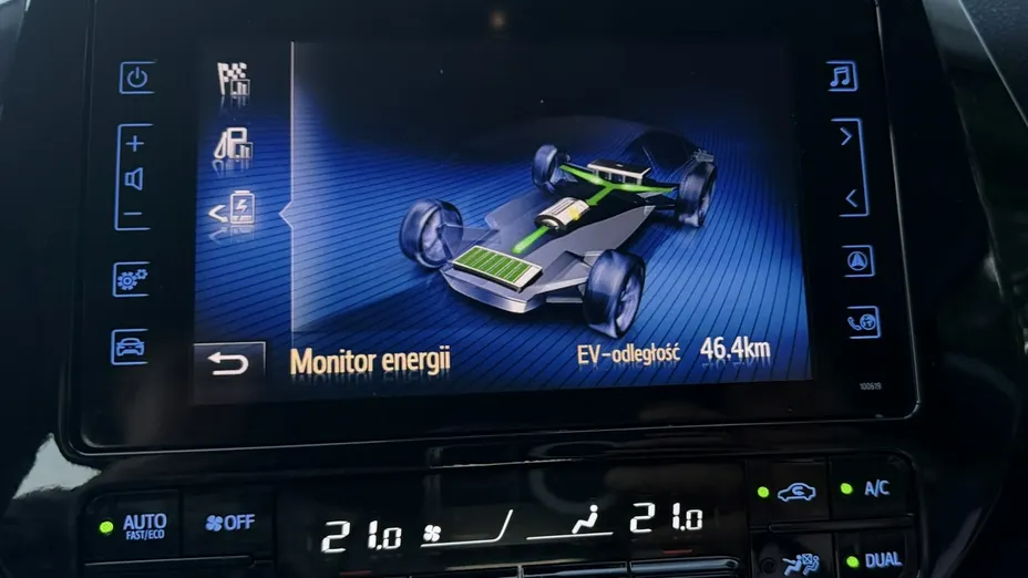 TOYOTA Prius -