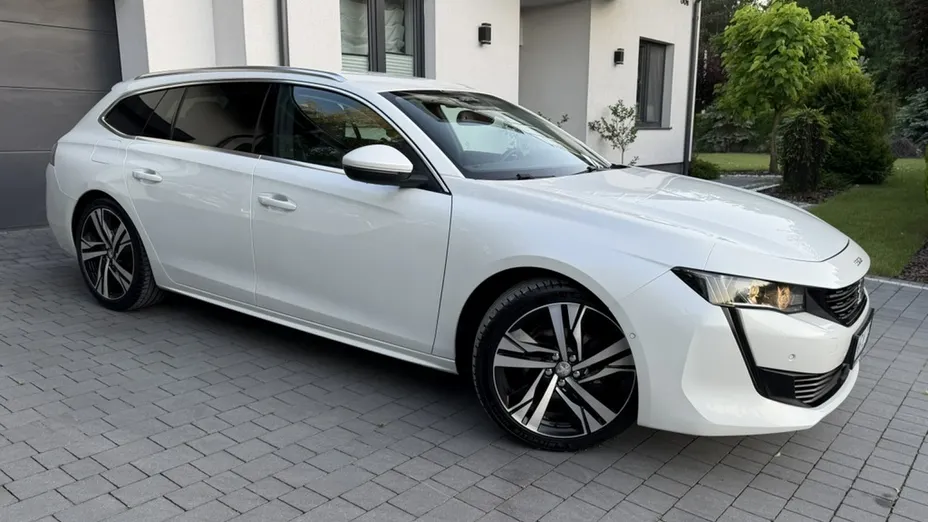 PEUGEOT 508 -