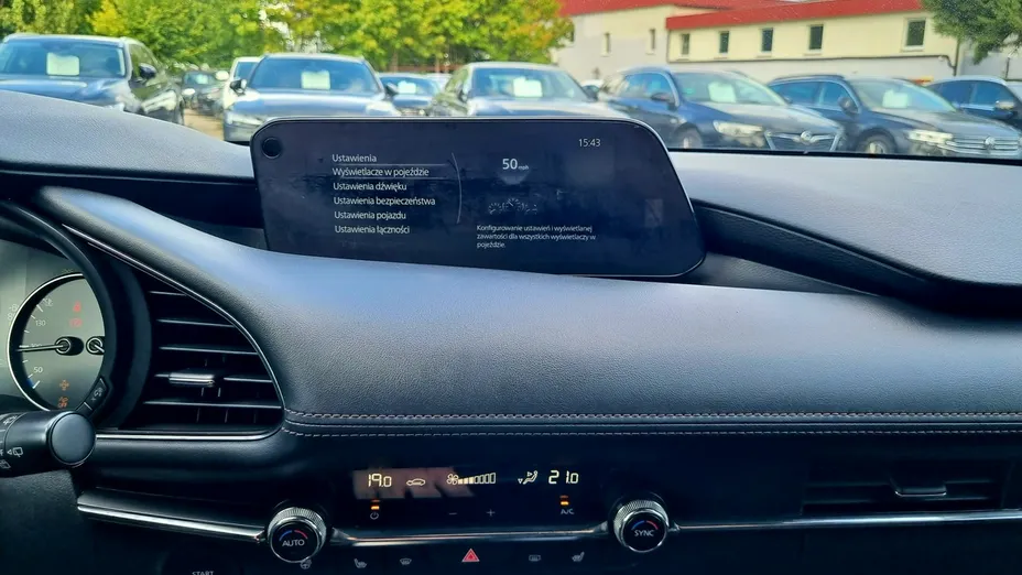 MAZDA 3 -