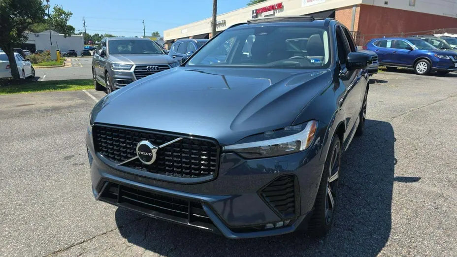 VOLVO XC60 -