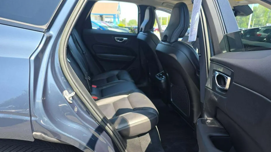 VOLVO XC60 -