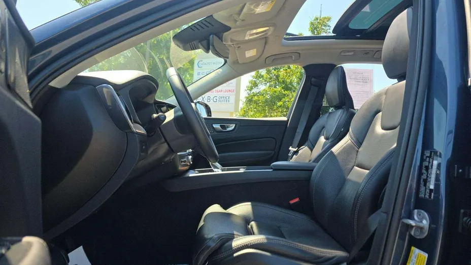 VOLVO XC60 -