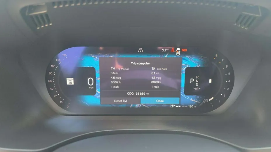 VOLVO XC60 -