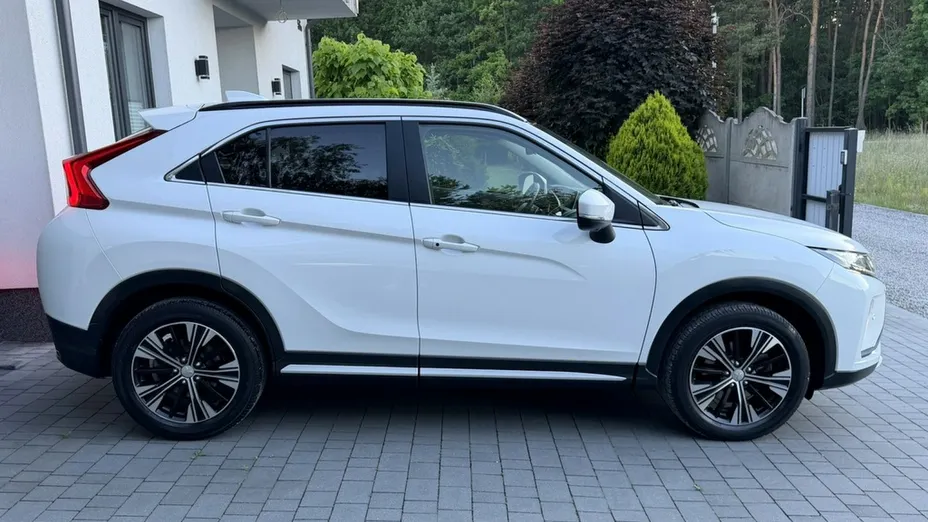 MITSUBISHI Eclipse Cross -