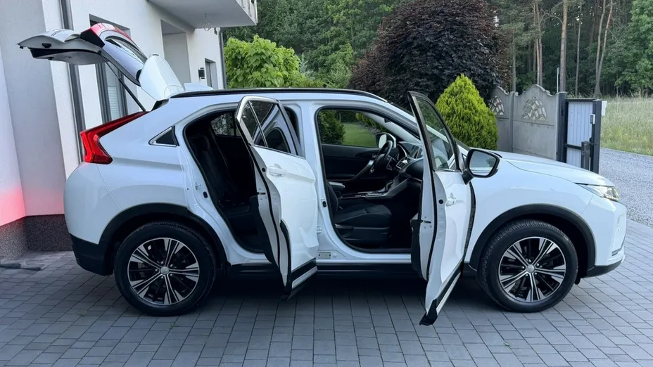 MITSUBISHI Eclipse Cross -
