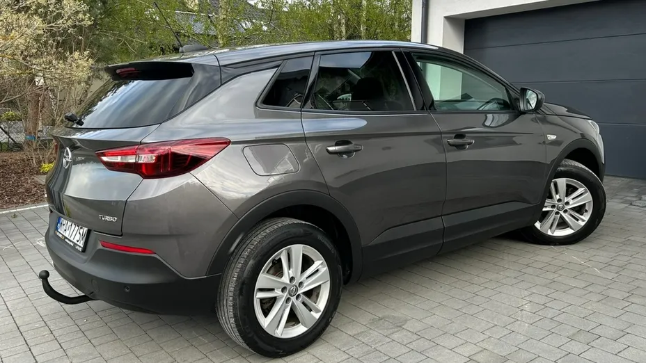OPEL Grandland X -