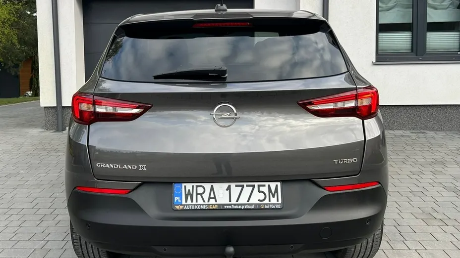 OPEL Grandland X -