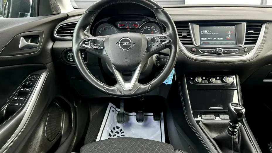 OPEL Grandland X -