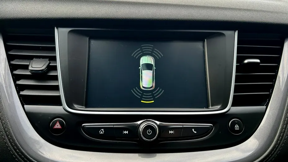 OPEL Grandland X -