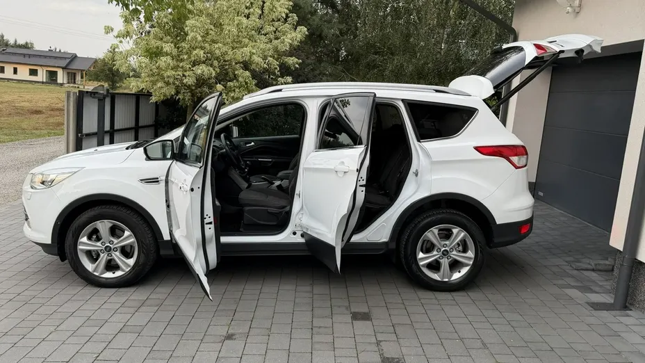 FORD Kuga -
